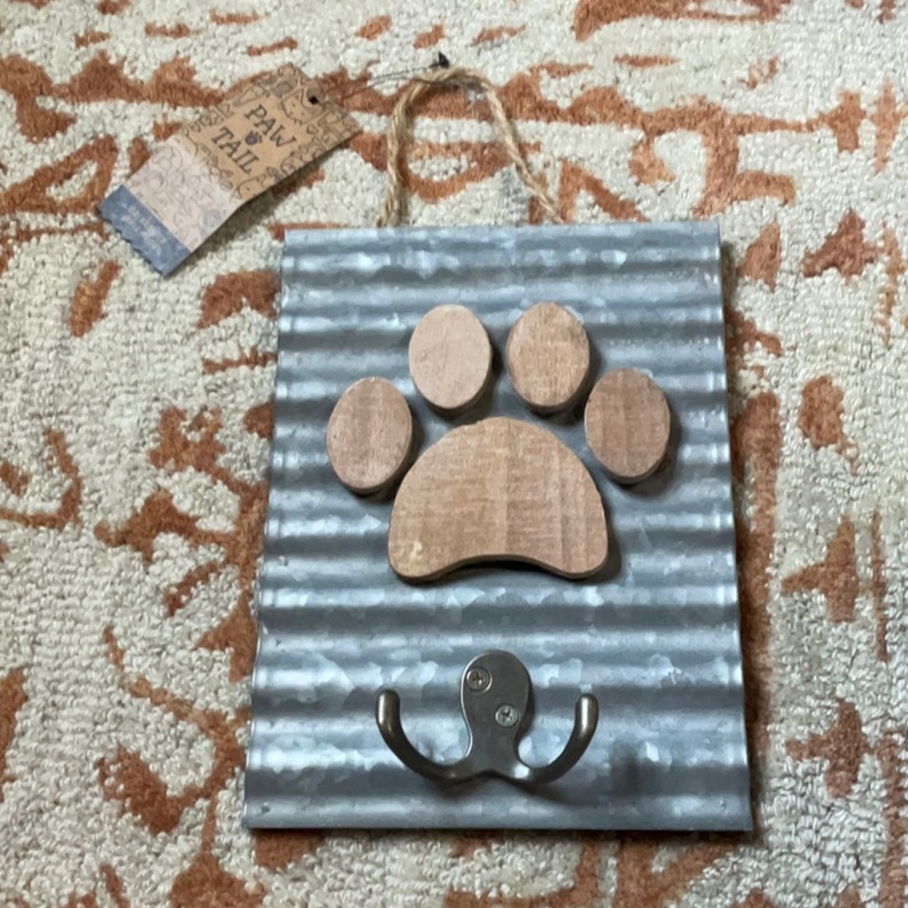 Dog print wall hook